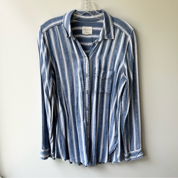 American Eagle women’s striped blue soft button down long sleeved shirt - Picture 1 of 9